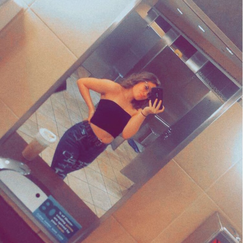 Meet your Posher, Dakota